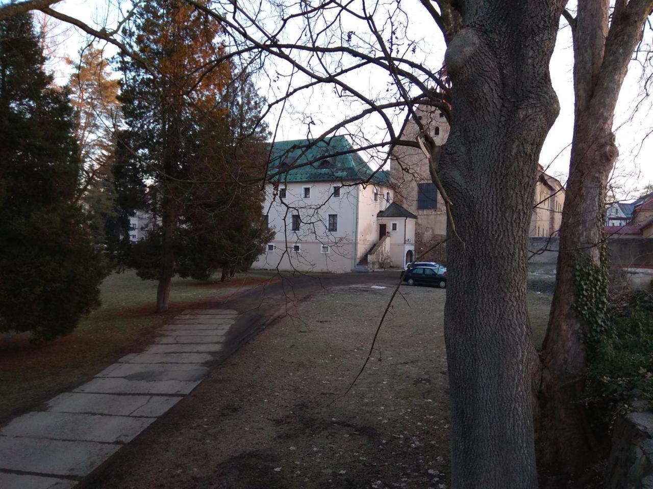 Apartmán Pod Klášterem Rumburk Esterno foto
